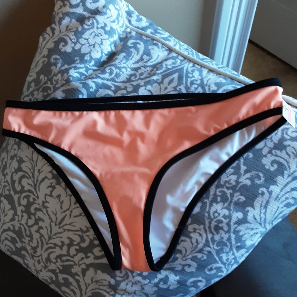 Bikini bottom